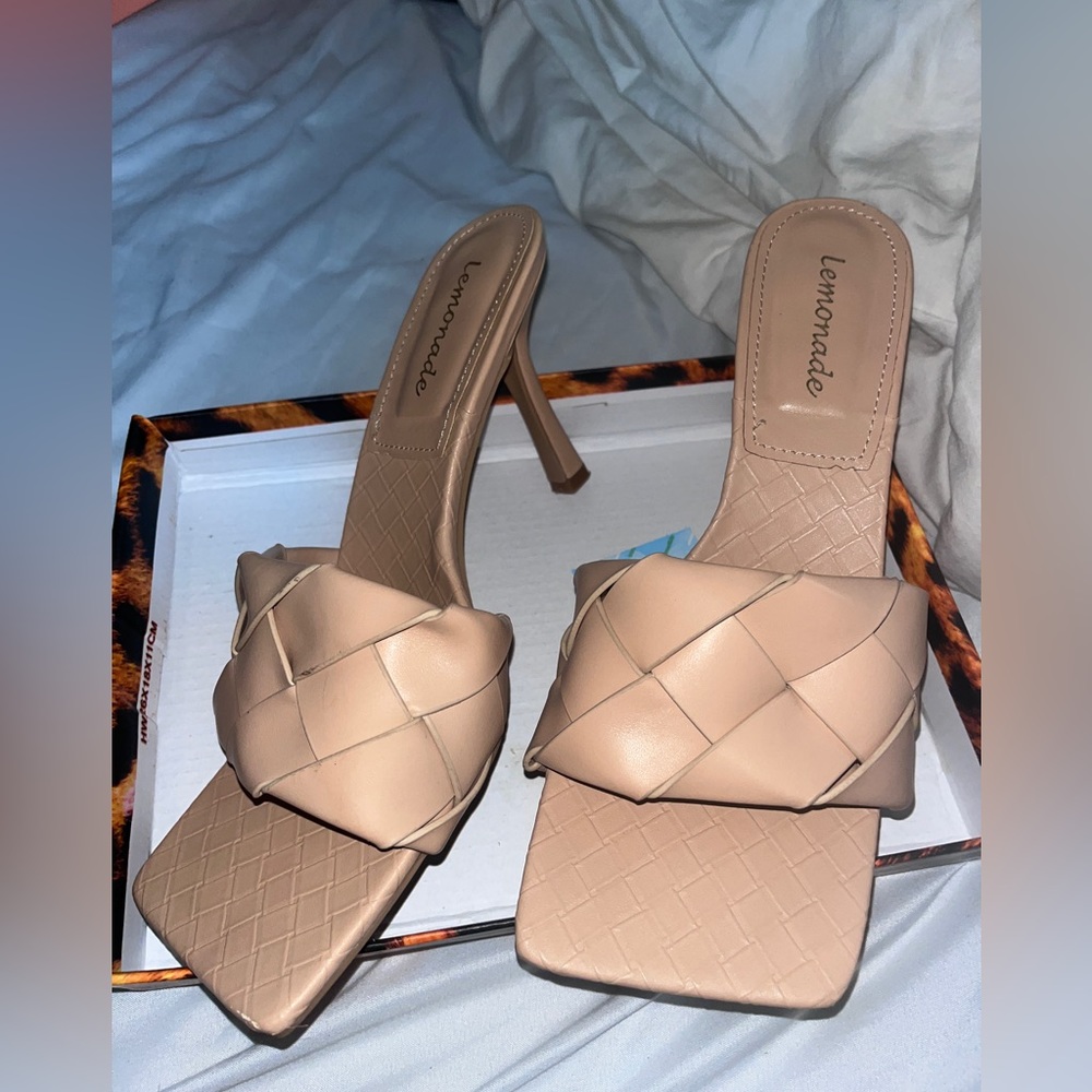 Women’s woven heels